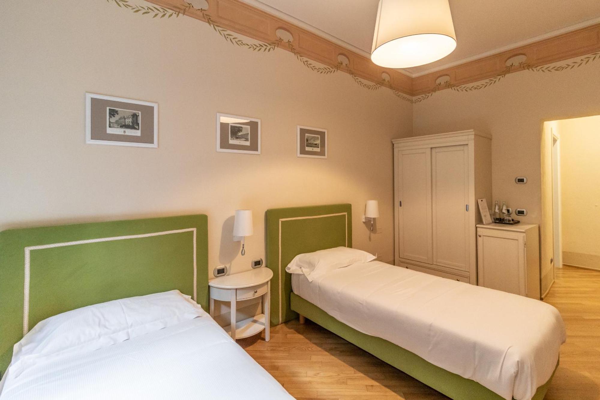 Casa Isolani Luxury Rooms Piazza Maggiore Bolonia Exterior foto