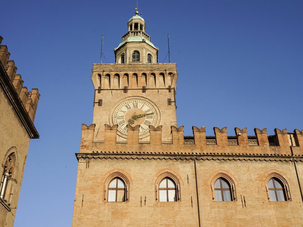 Casa Isolani Luxury Rooms Piazza Maggiore Bolonia Exterior foto