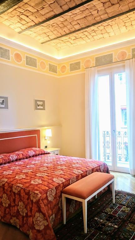 Casa Isolani Luxury Rooms Piazza Maggiore Bolonia Exterior foto