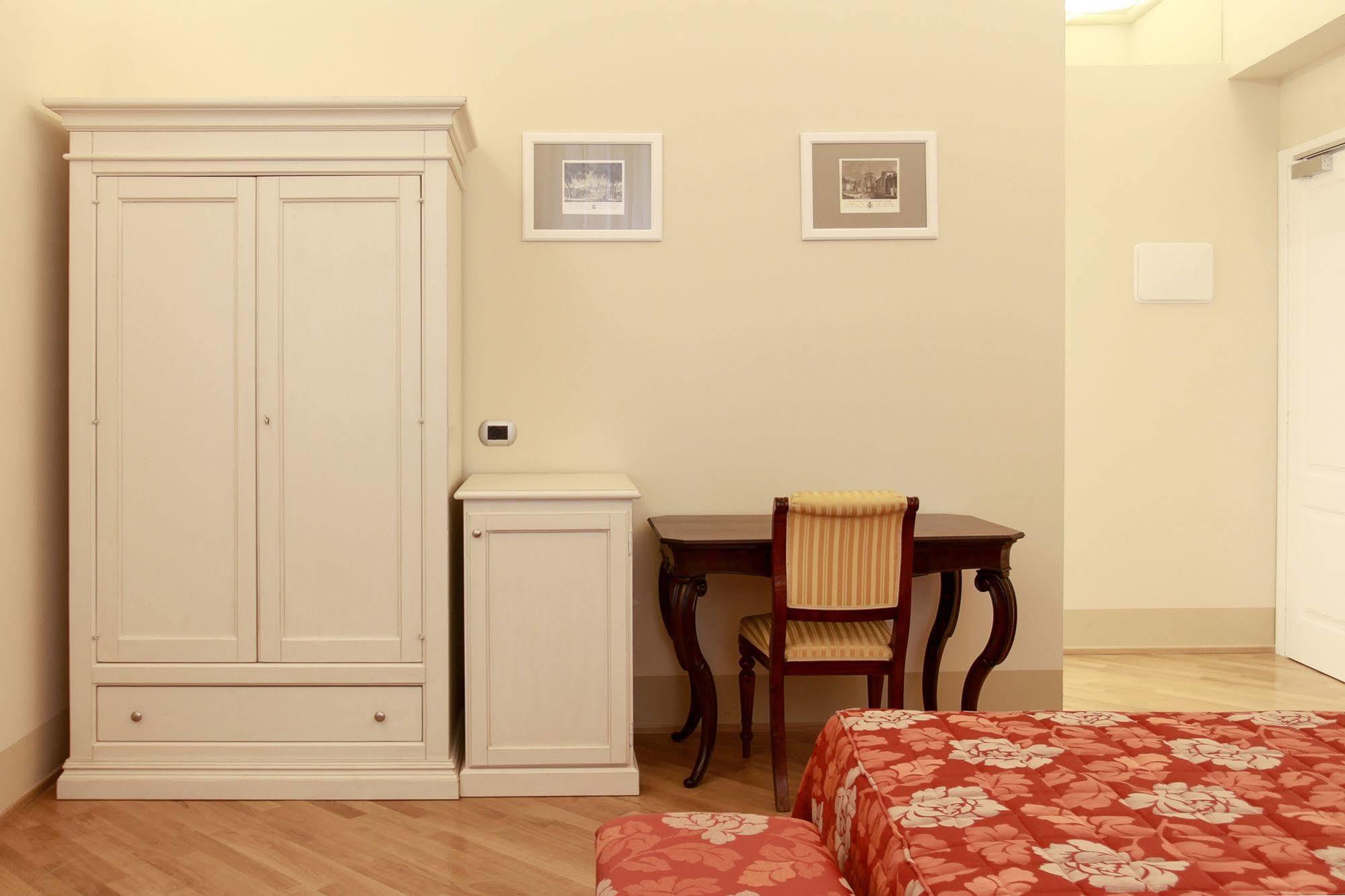 Casa Isolani Luxury Rooms Piazza Maggiore Bolonia Exterior foto