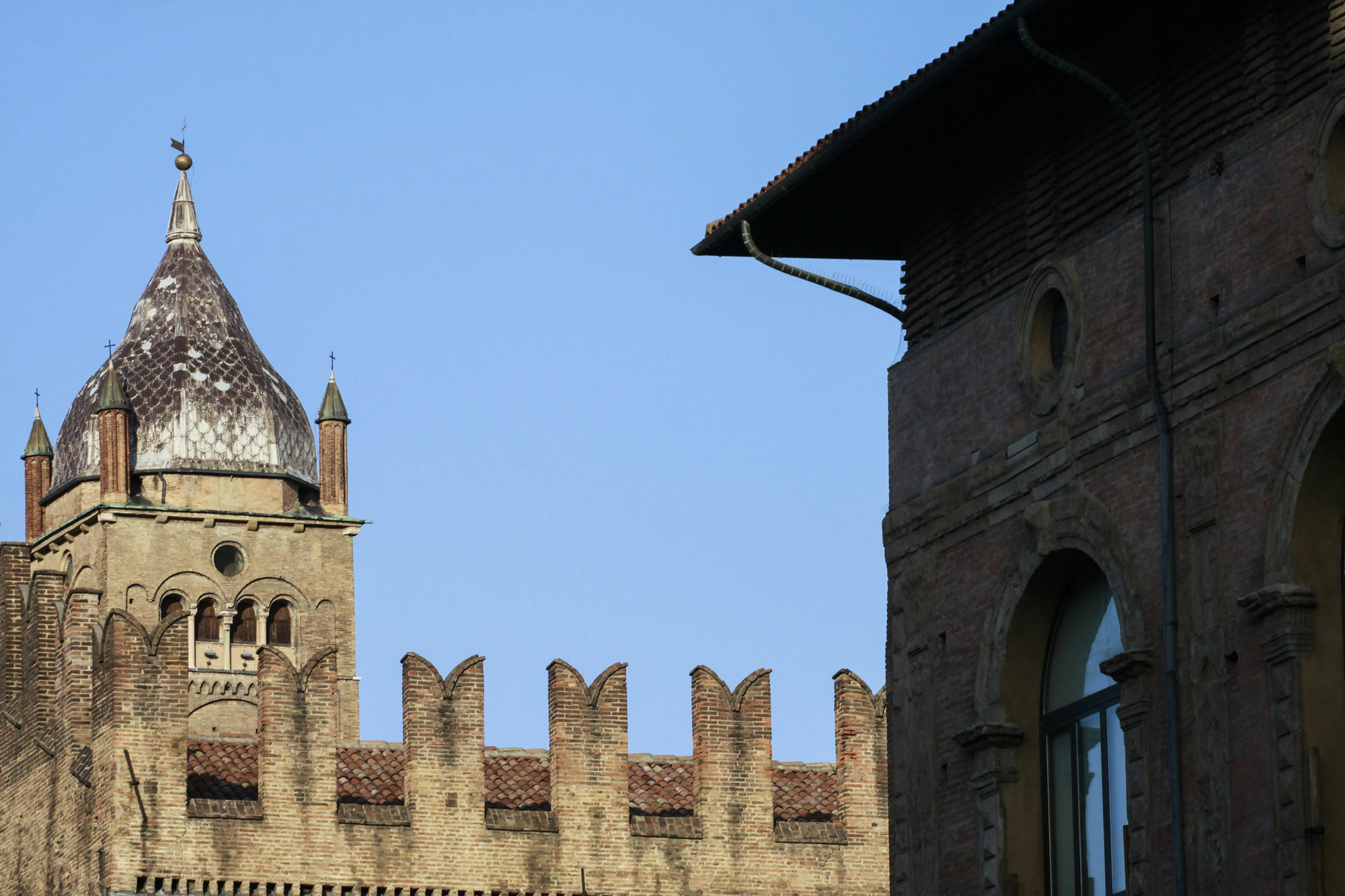 Casa Isolani Luxury Rooms Piazza Maggiore Bolonia Exterior foto