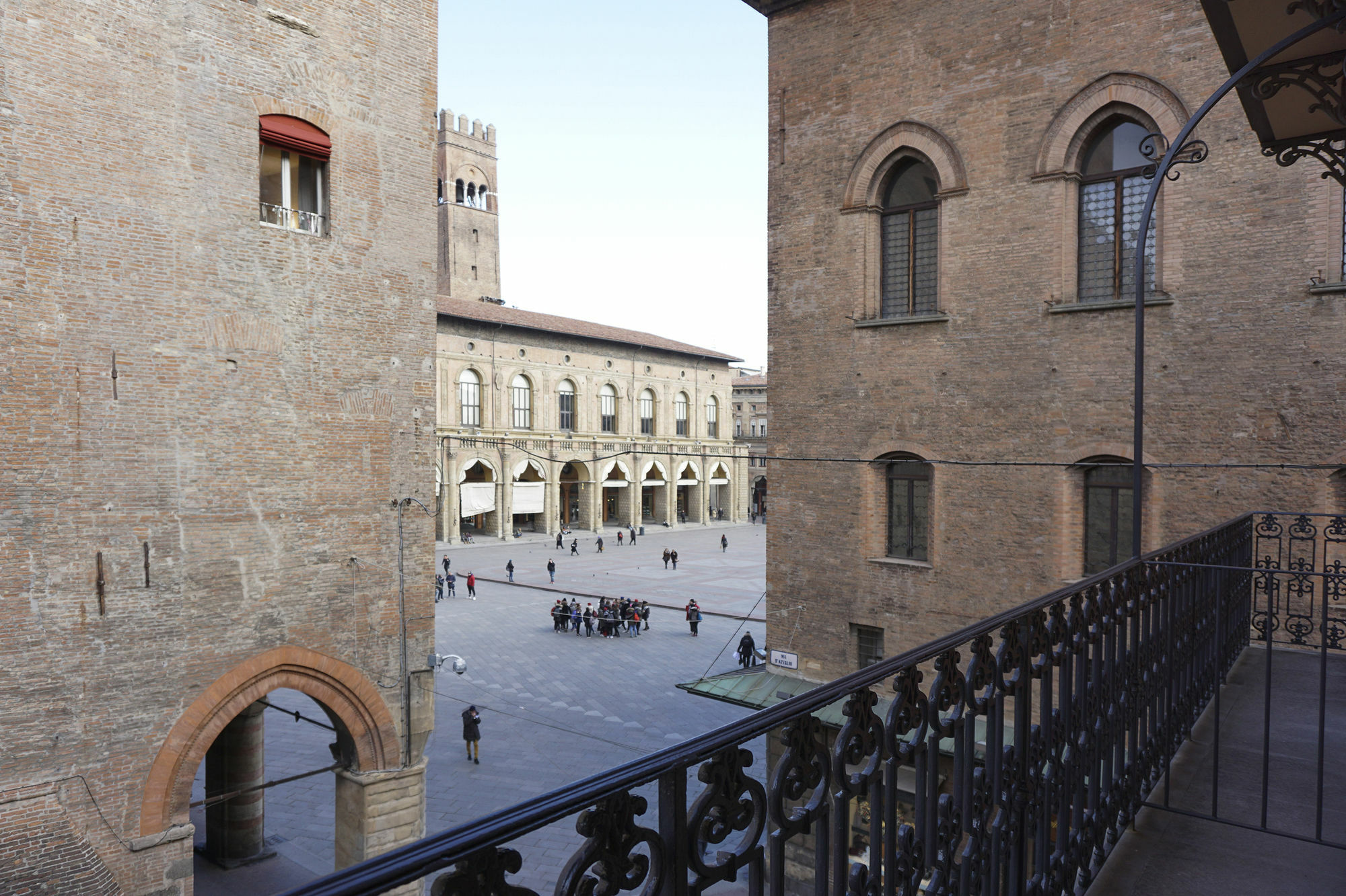 Casa Isolani Luxury Rooms Piazza Maggiore Bolonia Exterior foto